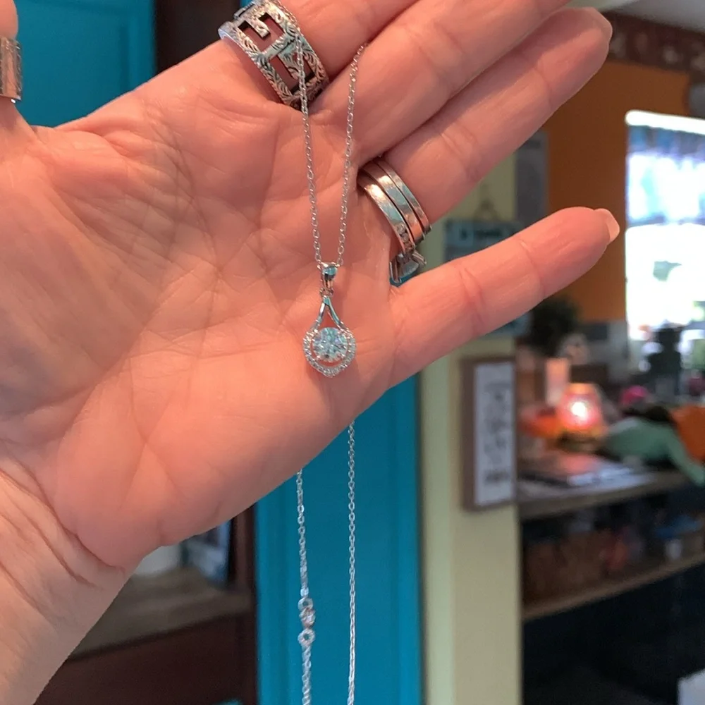 #36 Over 1 ctw tear drop Moissanite necklace - Picture 7 of 9